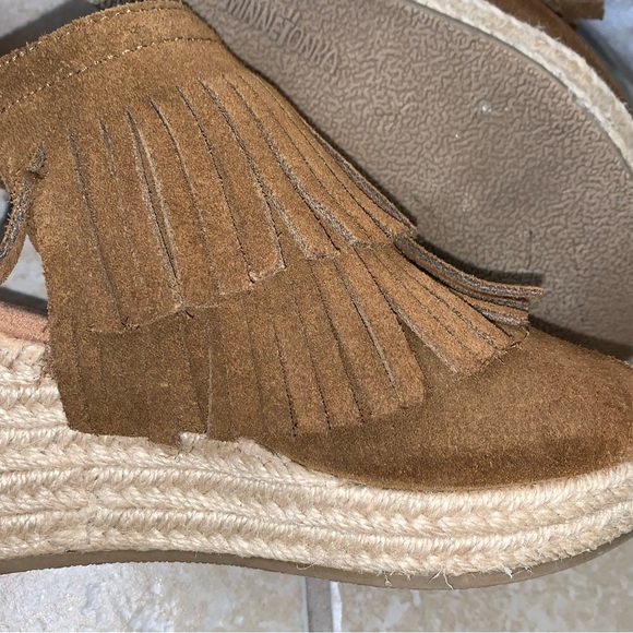 MINNETONKA suede fringe espadrille wedges women’s size 9 - Picture 12 of 17